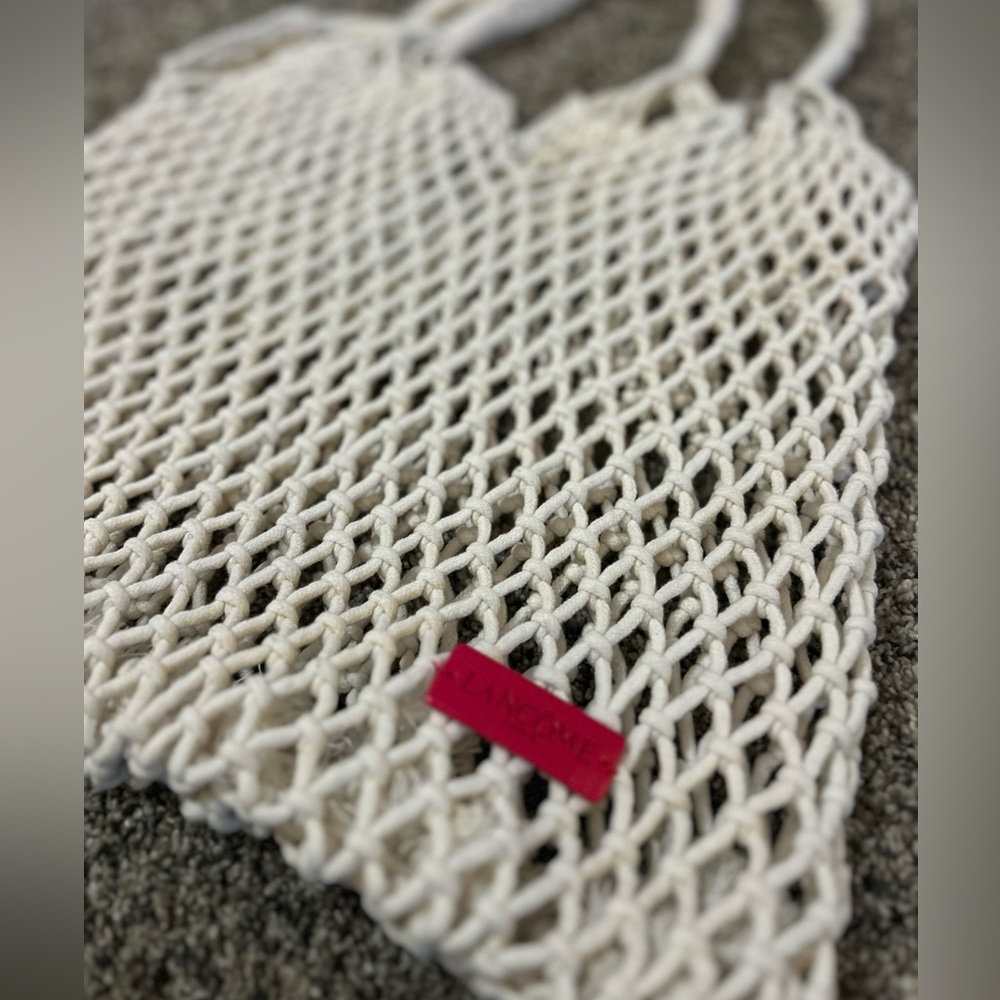 Lancôme Tote Ecru White Crochet Summer Pool Beach Bag NWOT - Picture 2 of 3